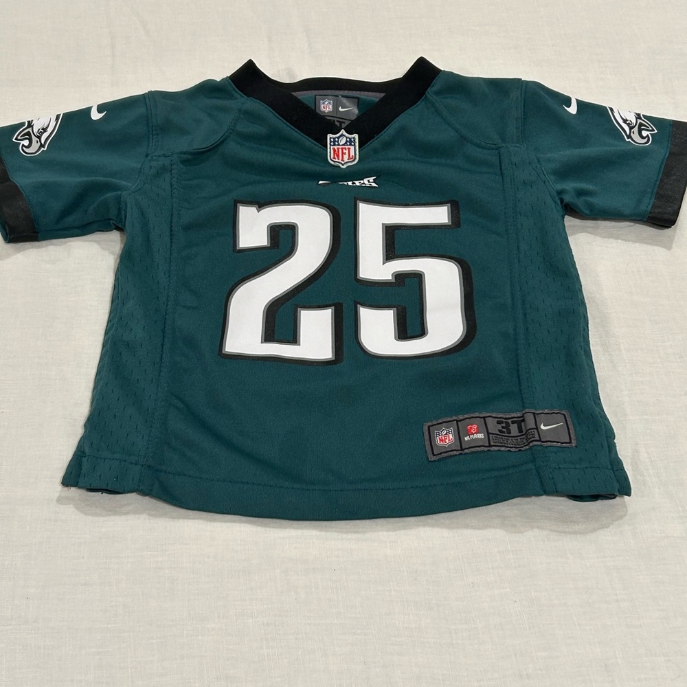 You’re never too young to be a Philadelphia Eagles fan!  McCoy jersey size 3T.